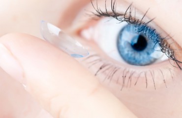How to Safely Wear Decorative Contact Lenses