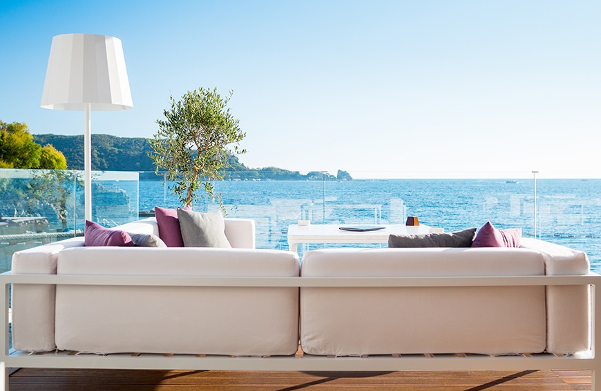 Introducing Casuwel: the new standard in exquisite outdoor living furniture luxury